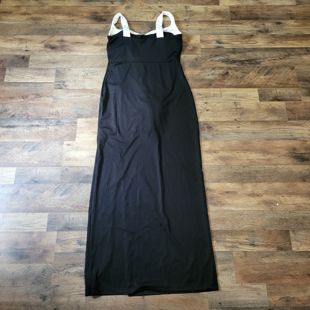Color Clash Black and White Shapewear Dress - Picture 14 of 14